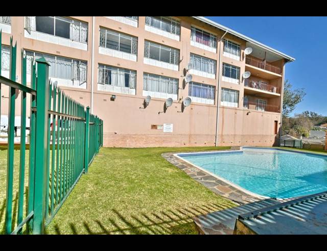 2 BEDROOM APARTMENT FOR SALE IN FERNDALE